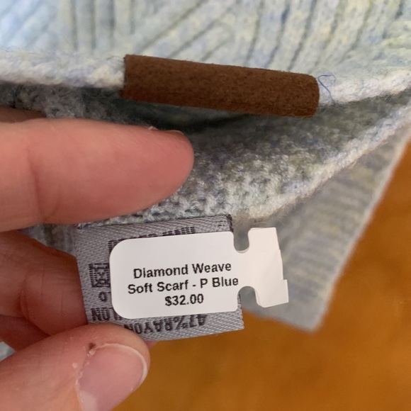 NWT C.C Green/Blue Diamond Weave Soft Scarf - Picture 3 of 5